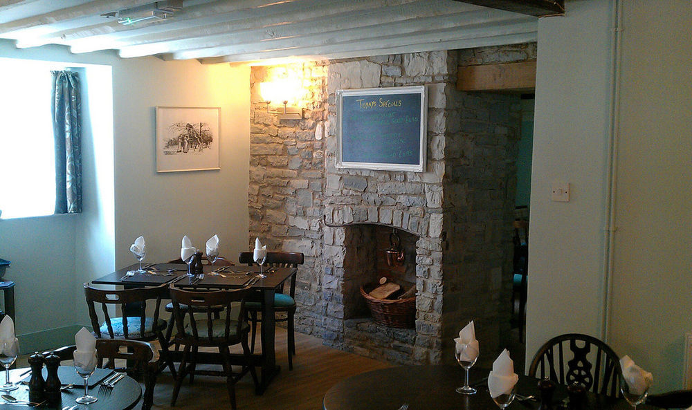 Mildmay Arms Queen Camel Bagian luar foto