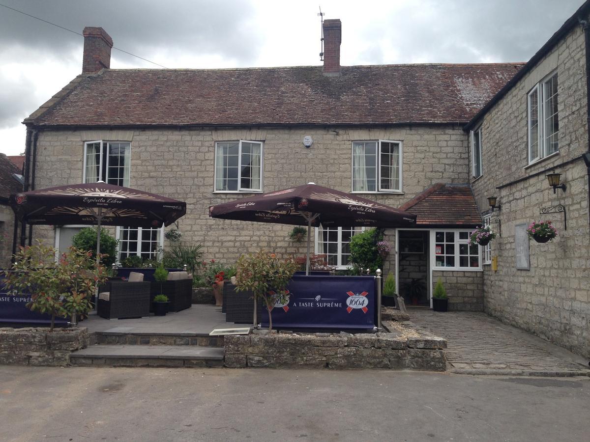 Mildmay Arms Queen Camel Bagian luar foto